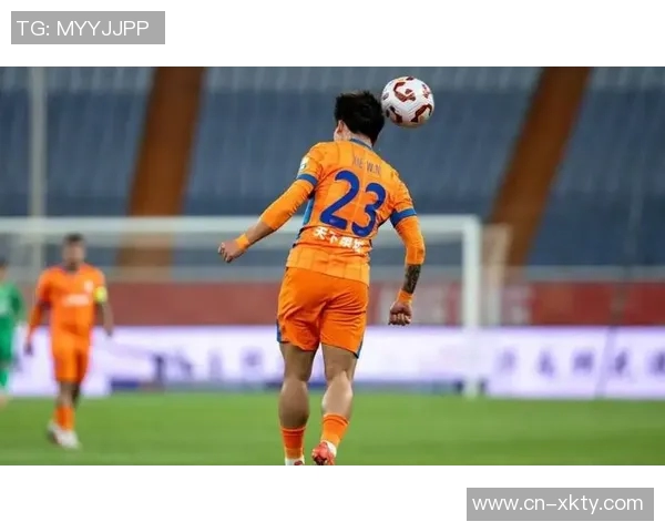 球迷怒斥谢文能表现糟糕呼吁其转型为网络红人