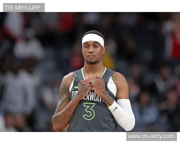 芬奇透露麦克丹尼尔斯脚踝伤势恢复良好今日参与部分训练状态良好